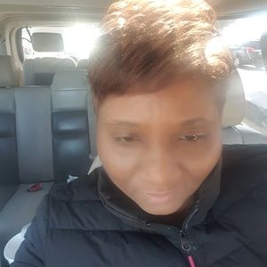 Meet your Posher, Denise